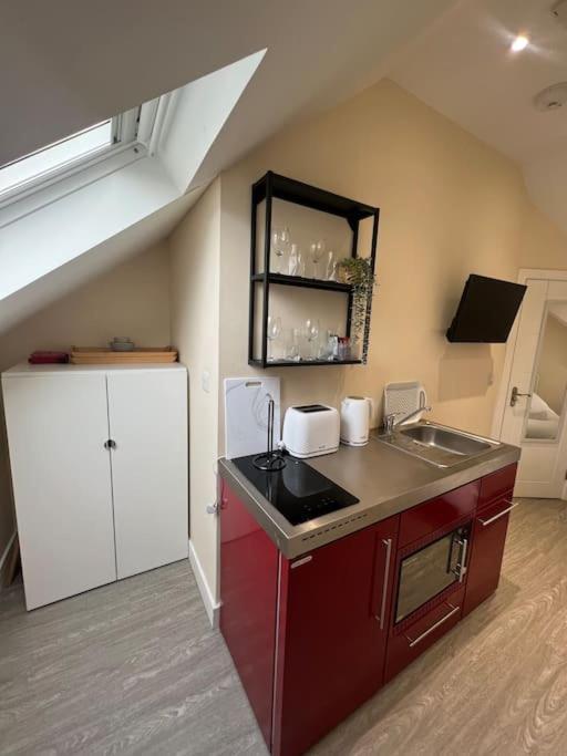 6 Studio Flat, 50M To Airbus 布里斯托 外观 照片